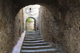 Villefranche-de-Conflent, 1 sosta nel borgo medievale francese - immagine 1