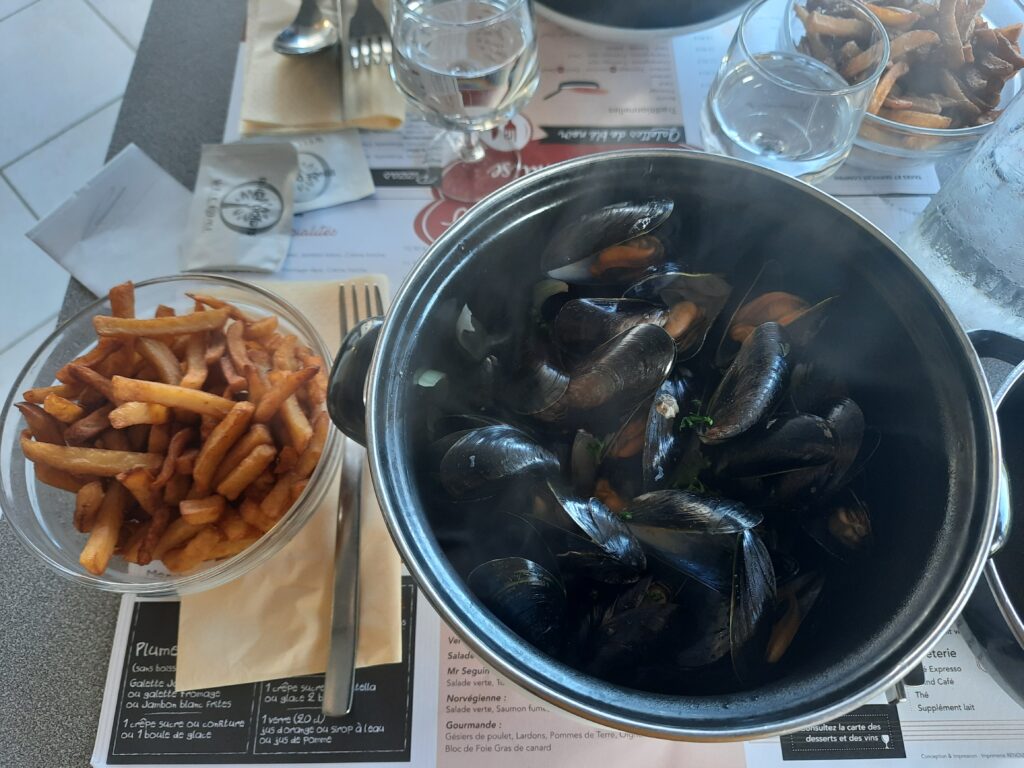 Normandia, viaggio gastronomico tra moules frites, sidro e galette - immagine 6