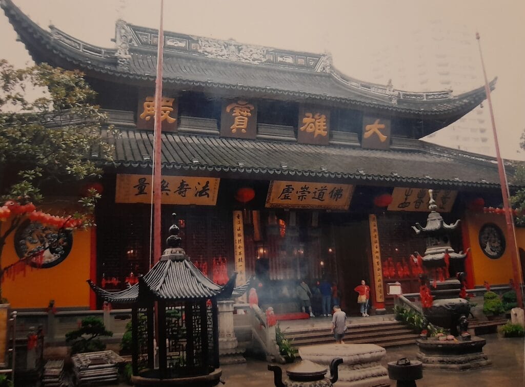 Shanghai, tea house, templi e giardini della città vecchia - immagine 3